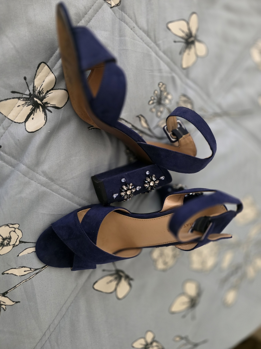 Who What Wear Navy Suede Block Heel Sandals with Crystal Accents